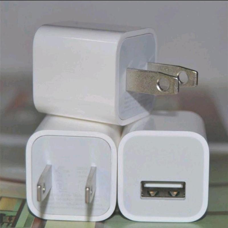 Củ sạc vuông cao cấp 5V dùng để sạc bóng đèn, điện thoại, cóc sạc điện thoại 1A