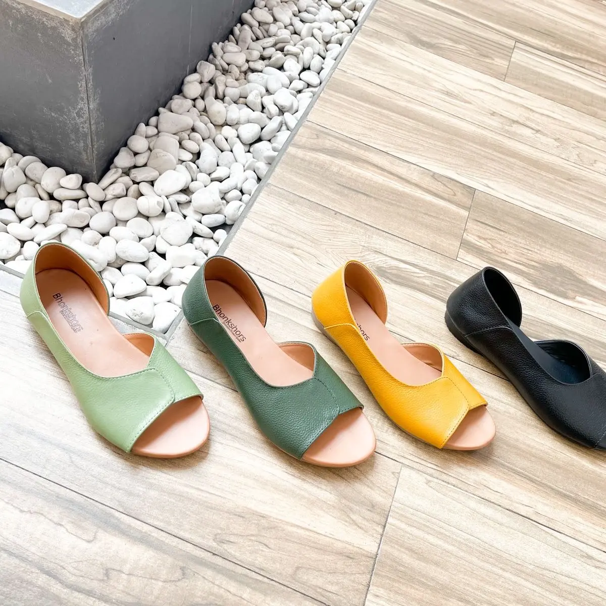 Sepatu sandal daisy