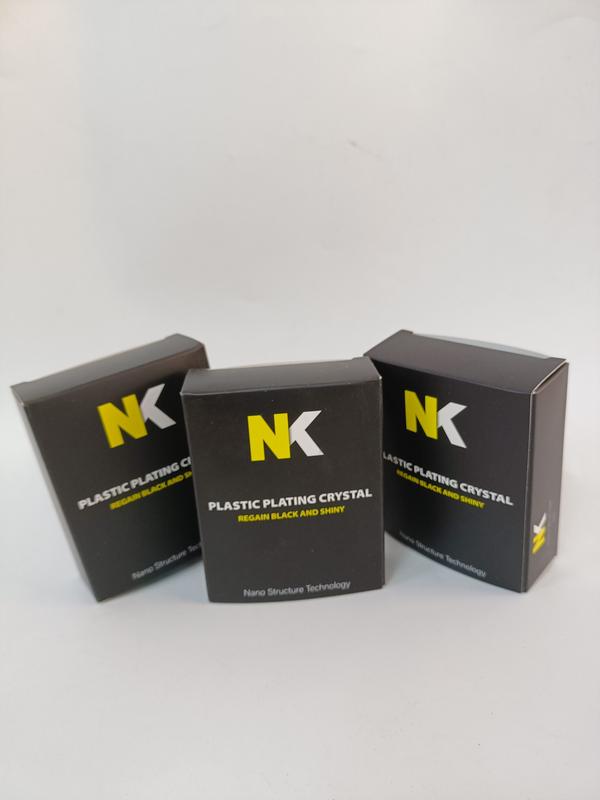 Dung Dịch Phủ Pha Lê Phục Hồi Nhựa Đen, Nhựa Nhám 4