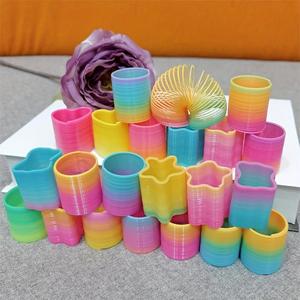 Asortamiento de Arcoíris de Bobinas Slinky, 24/120pcs Coloridas para Fiestas y Regalos de Jóvenes, Recuerdos para Cumpleaños, Boda, Festival