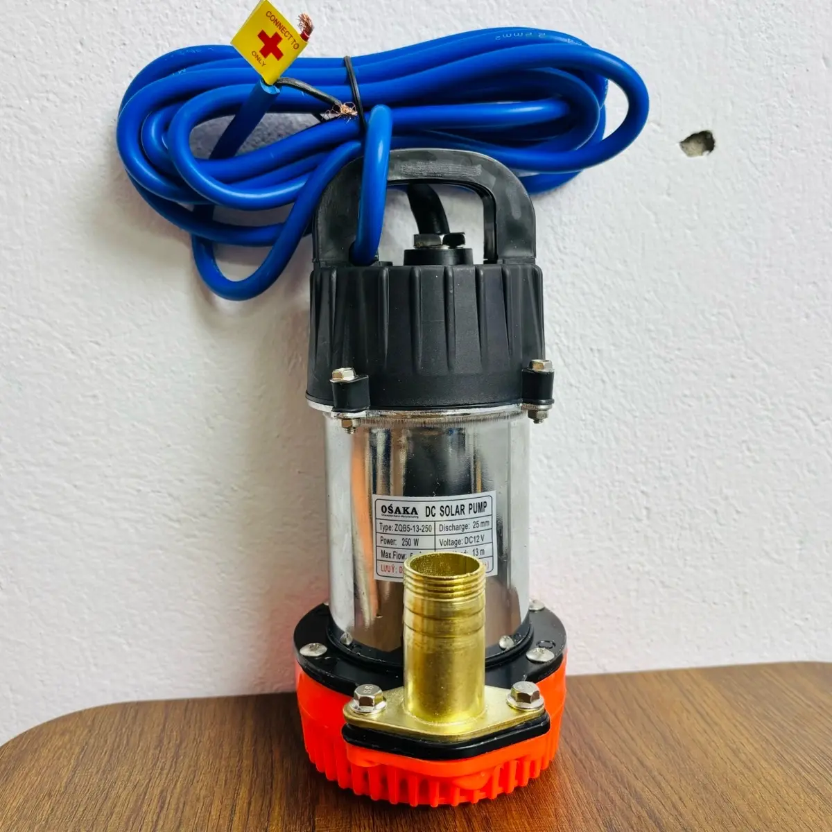 (LÔ THÁNG 12) BƠM CHÌM DC-12V-250W DÂY ĐỒNG THÂN GANG, CÁNH INOX, SIÊU SIÊU KHOẺ, BẢO HÀNH 3 THÁNG - SHOPPIN'S maybom nuoc máy