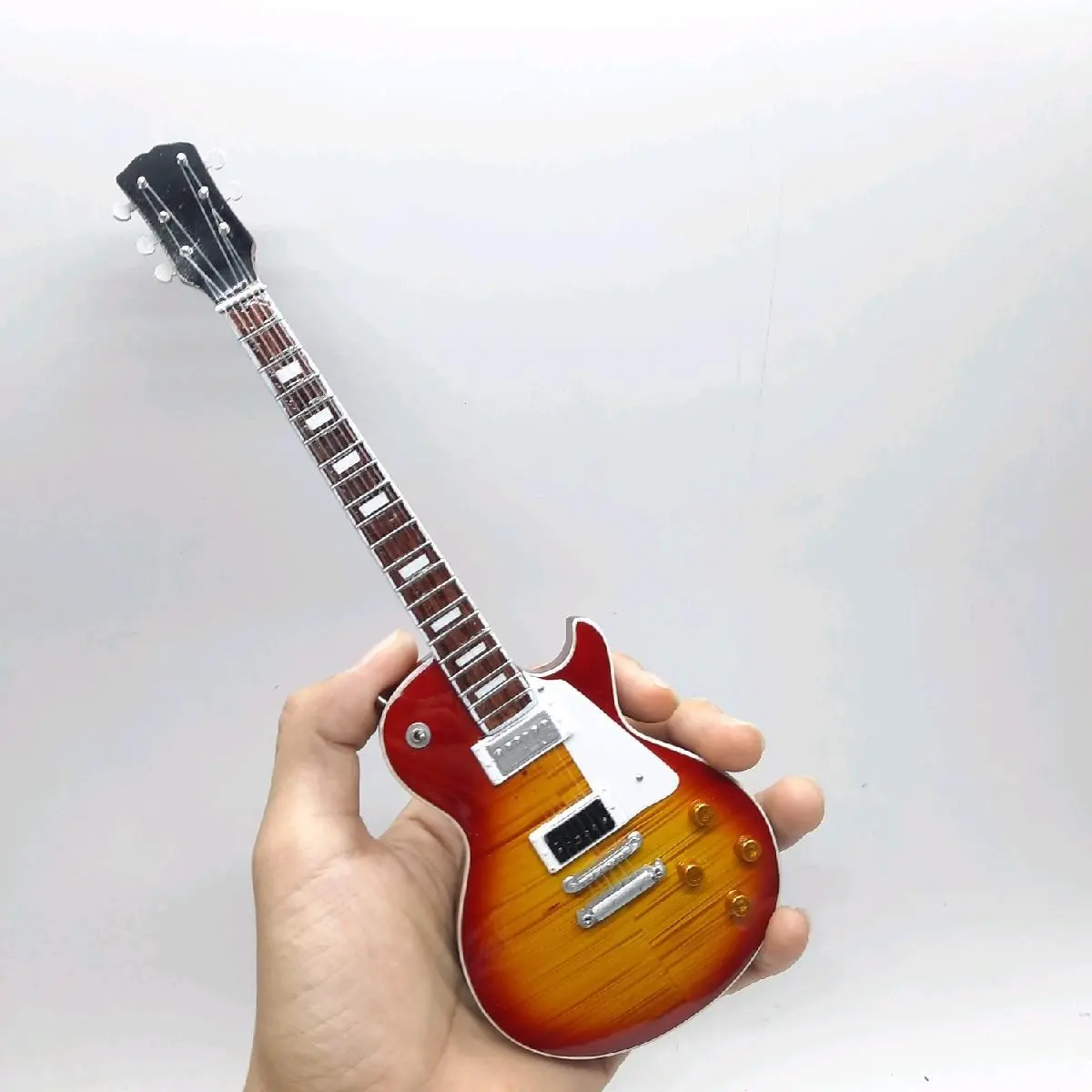 miniatur gitar GIBSON LESPAUL ORANGE BEST SELLER pajangan rumah dekorasi rak dinding