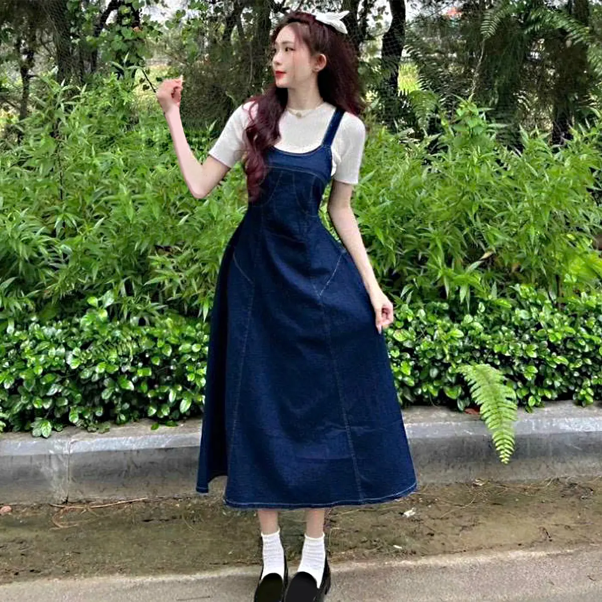 Set Đồ Nữ Áo Thun Cổ Tròn Tay Cộc Phối Yếm Jean Dáng Xòe Bo Chun Lưng Basic Xinh Xắn Women - ME0WSTORE