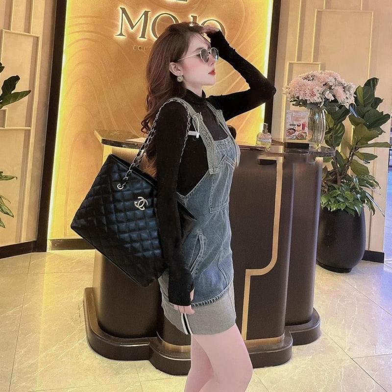 Yếm váy jean cộc gấp viền váy màu xanh cho  Nữ