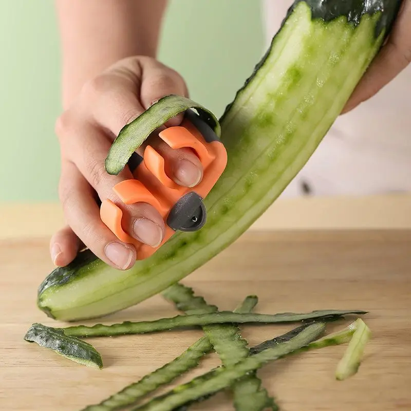 Stainless Steel Grip Vegetable Peeler, 3 Counts Manual Hand Peeler for Carrots, Pumpkins & More, Household Kitchen Gadgets 5