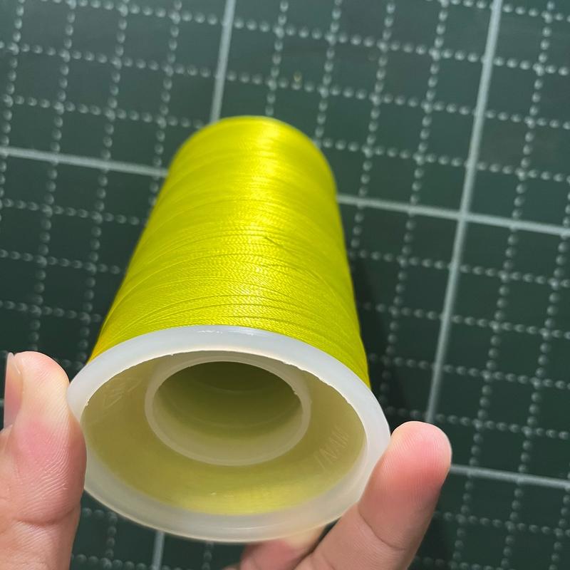 chỉ nylon ,280D/3 hàng mới,1 cuộn ~ 200G ,chỉ may balo ,may túi sách,may bạc ,may ghế ,may sofa,sợi chỉ không bị xù lông,sợi chỉ chắc chắn 2
