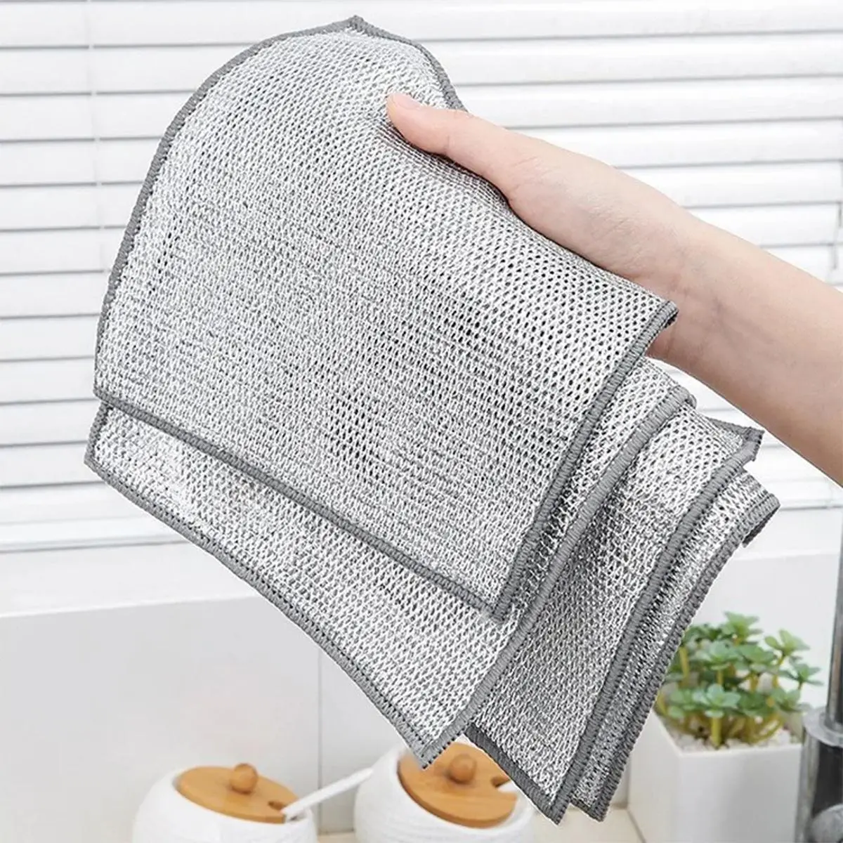 Two-In-One Dishwashing Cloth, Oil-Free And Non-Damaging To Pots, With Steel Wire Edge And Kitchen Steel Wire Ball For Washing Pots And Dishes 30*30Cm