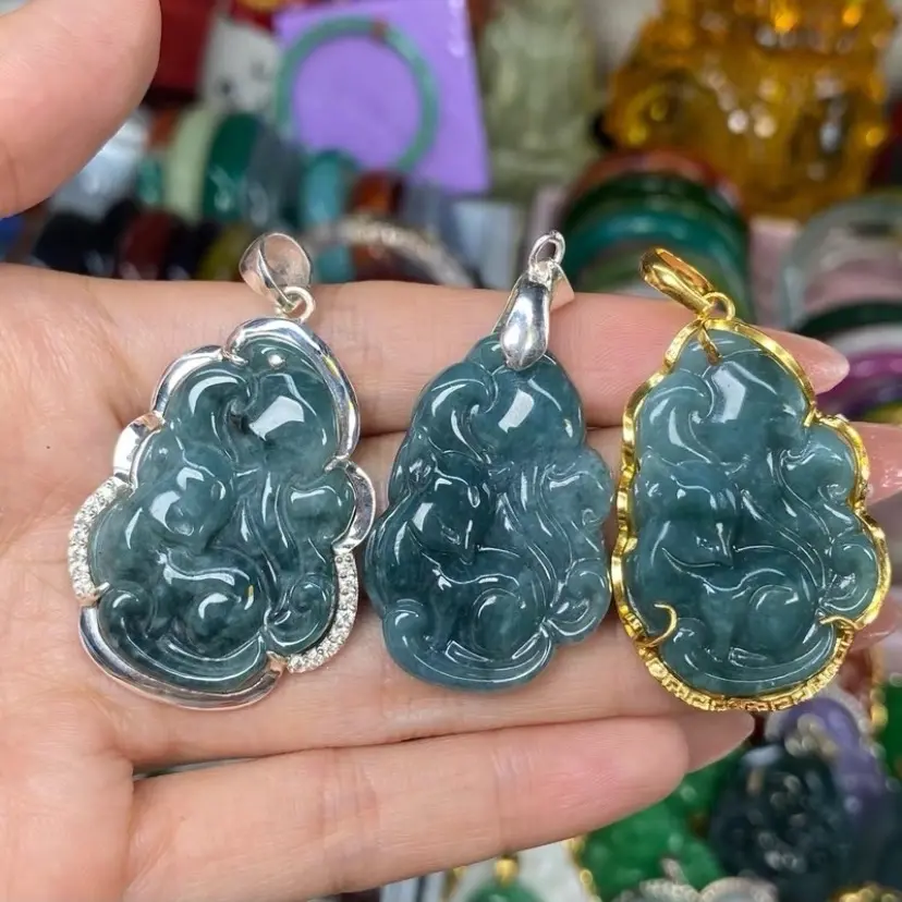 Mặt dây chuyền hồ ly dáng ngồi siêu xinh lamngoc 3.5cm