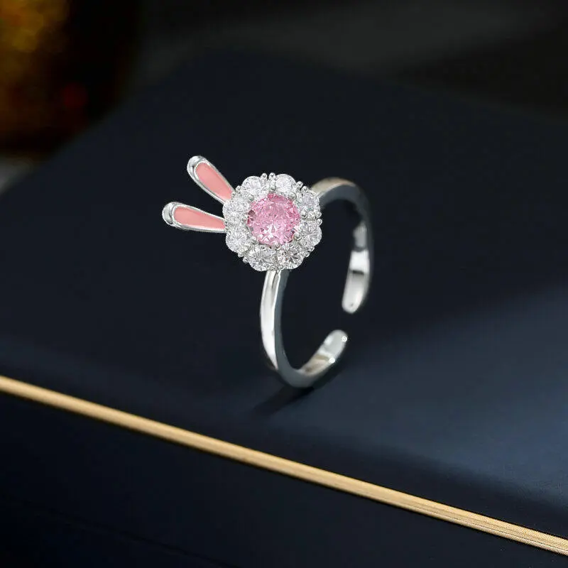 Unique design, sweet temperament, index finger ring, adjustable opening, exquisite rotation, cute little rabbit ring