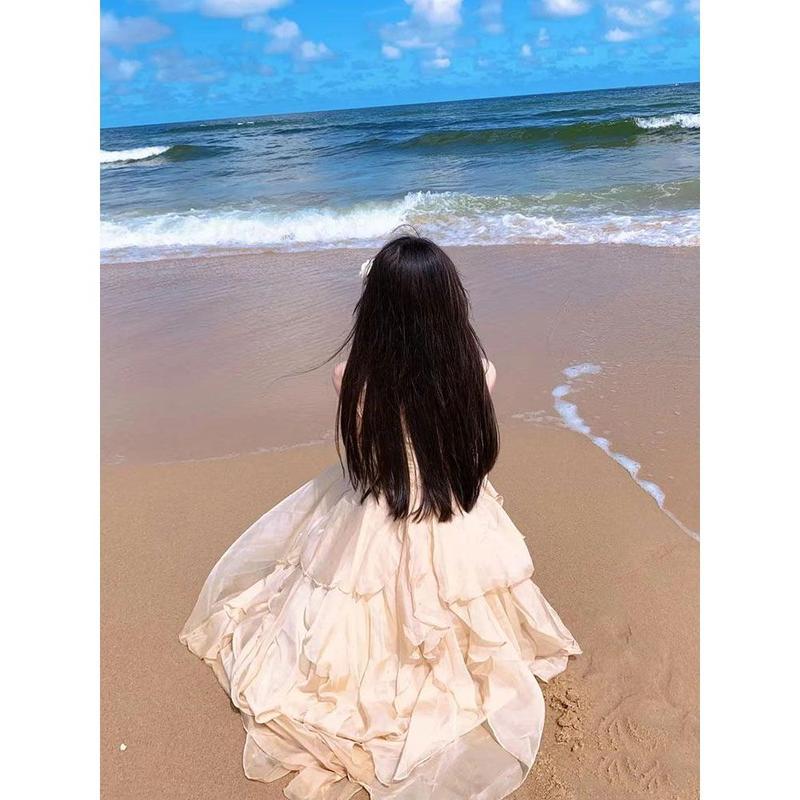 2025 French Style Beach Vacation Dress High-end Sanya Travel Outfit Super Fairy Small Stature Photo Spaghetti Strap Dress 2