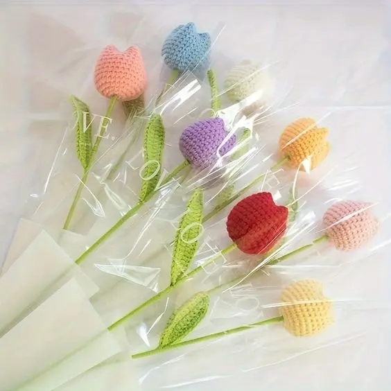 Bó hoa tulip len 1 bông làm quà tặng