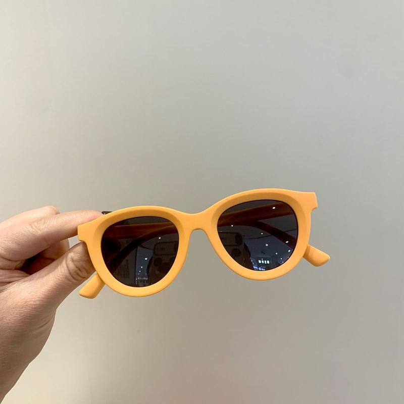 Product Introduction of Kính Râm Trẻ Em, Phong Cách Hàn Quốc, Thích Hợp Cho Bãi Biển Bờ Biển Mùa Hè, Chống Tia Cực Tím, Màu Trơn Được Làm Bằng Silicon Mềm Cho Bé, Chống Nắng né  mũi 4