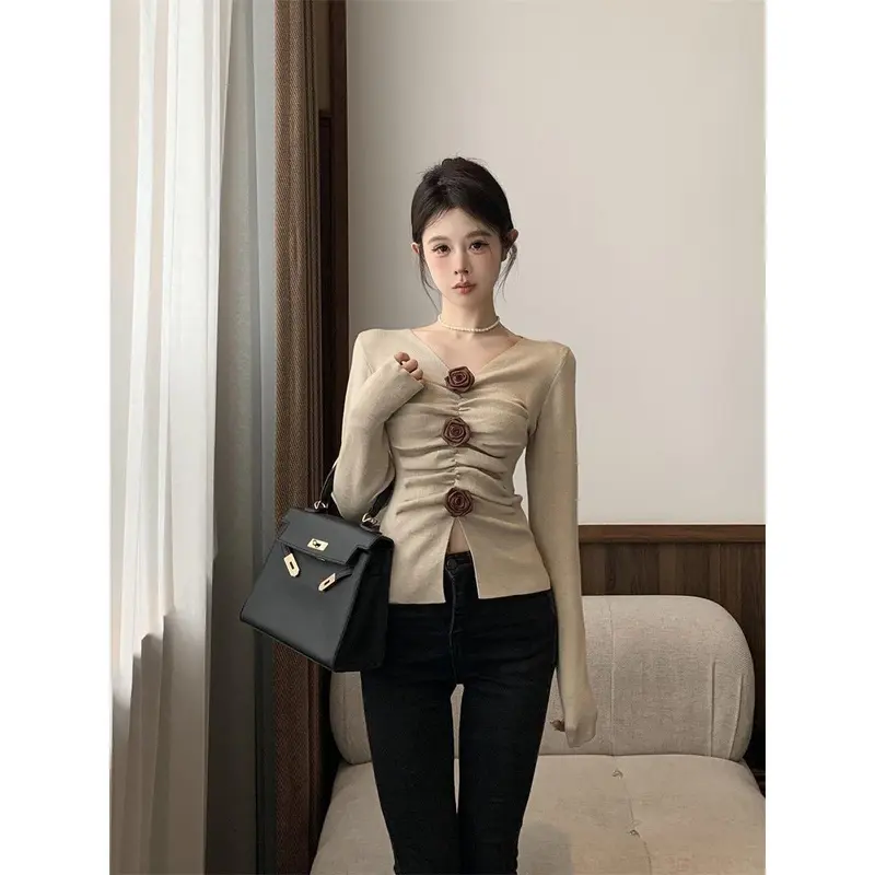 Áo Len Cổ Chữ V, Phong Cách Cổ Điển Pháp, Thiết Kế Hoa Hồng Đỏ, Dành Cho Nữ, Thanh Lịch Và Ôm Vừa Vặn, Dễ Phối Đồ, Áo Dài Tay, Quần Áo Nữ, Mùa Thu 4