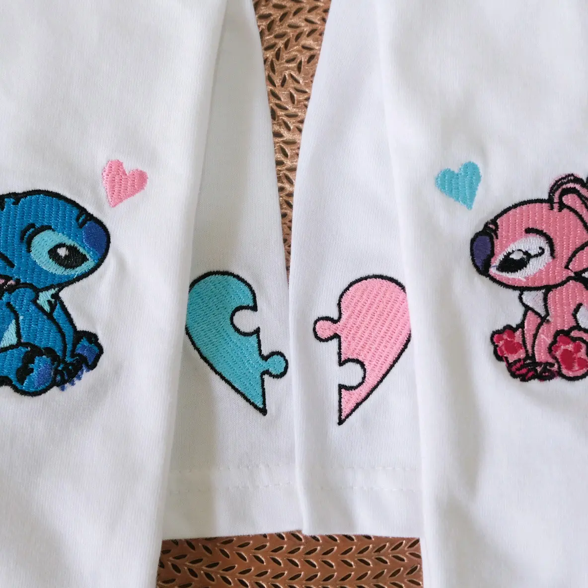 Kaos couple stitch combed 20s bahan premium [free sticker]