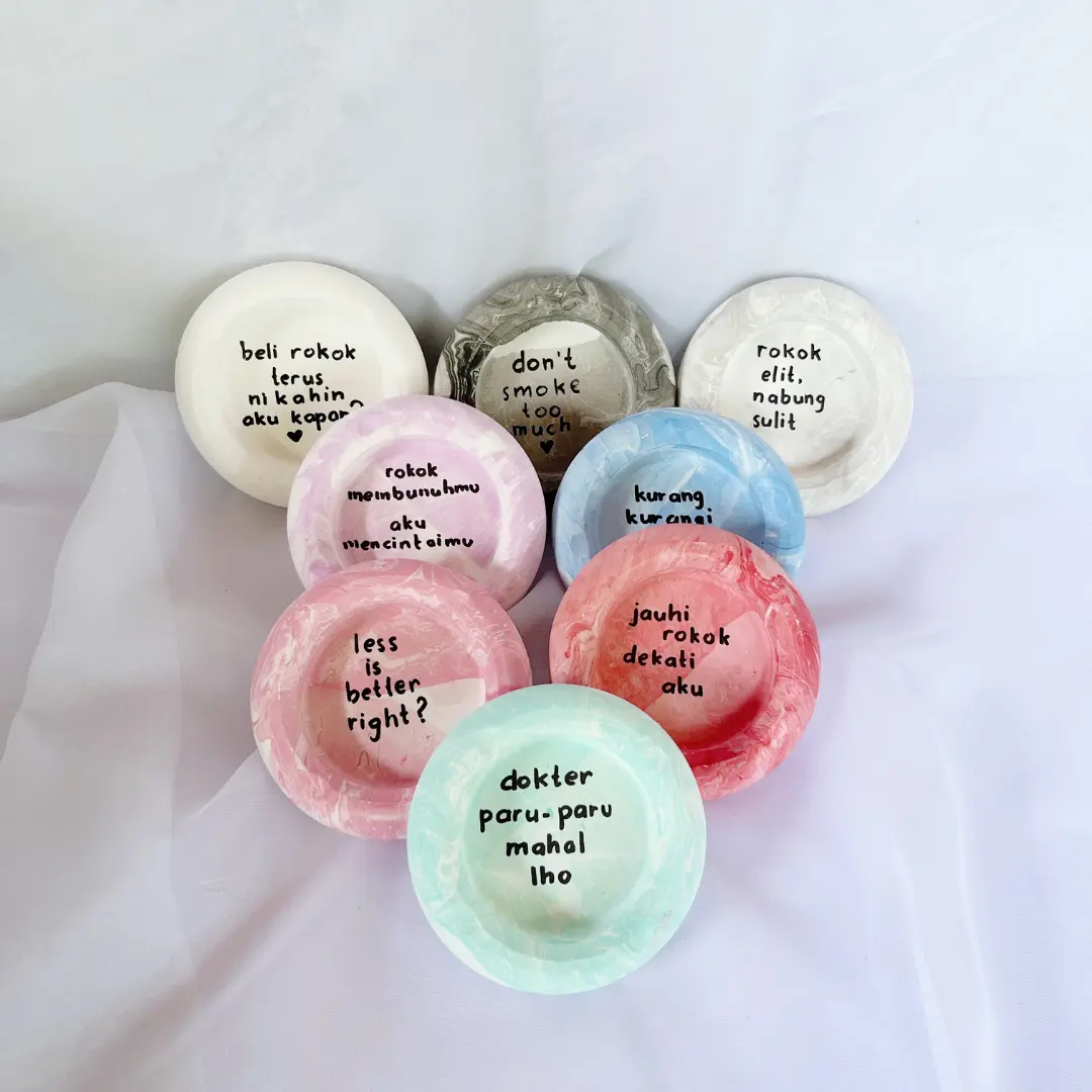 Hadiah Unik dan Estetik Marble Berwarna
