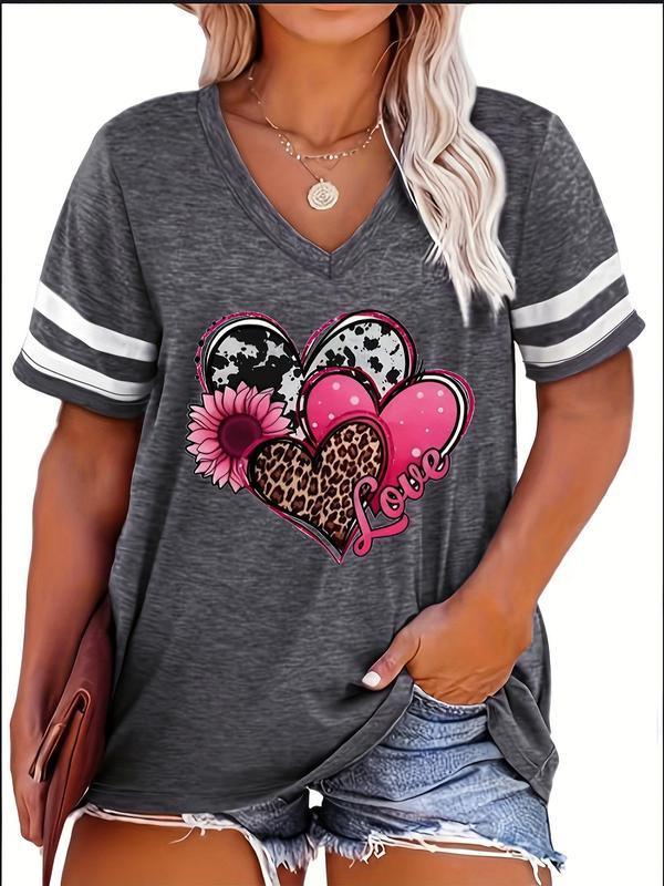 Women's Leopard Heart & Floral Print Contrast Binding V Neck Tee, Casual Plus Size Short Sleeve T-shirt for Summer, Women's Plus Clothing for Daily Wear Valentine's Day, gift 0