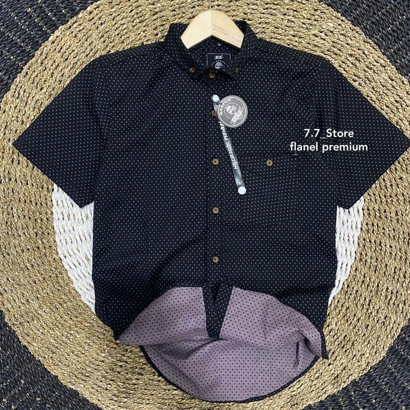 Product Introduction of LENGAN PENDEK/KEMEJA BRIIL EIGHTY EIGHT Terlaris Kemeja Flanel Premium Quality Lagi Hits di cari Kemeja Distro Nyaman Kotak 2