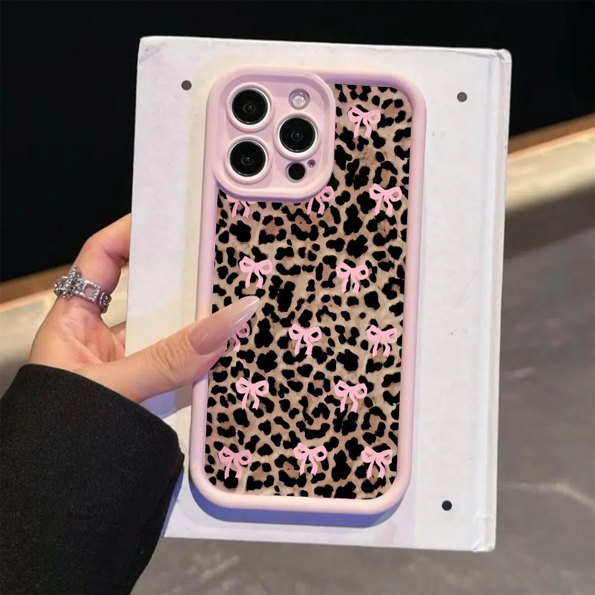 Fashion Bow Pattern Phone Case, Cute Phone Protective Cover, Phone Accessory Compatible with iPhone 11 12 13 14 15 16 Pro Max, Gifts For Girl