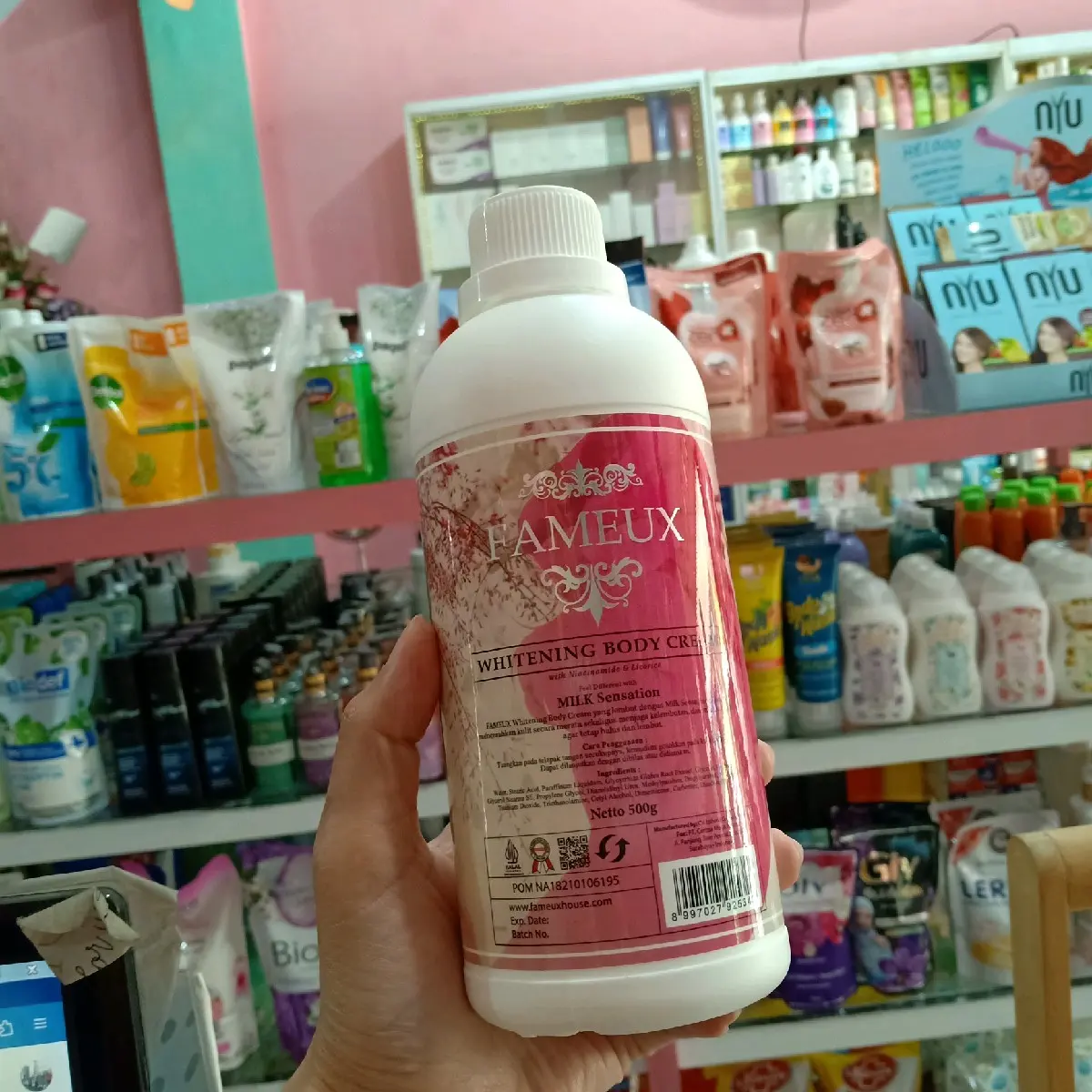 FAMEUX WHITENING BODY CREAM 500 GR BODY BLEACHING FAMEUX BPOM Pemutihan