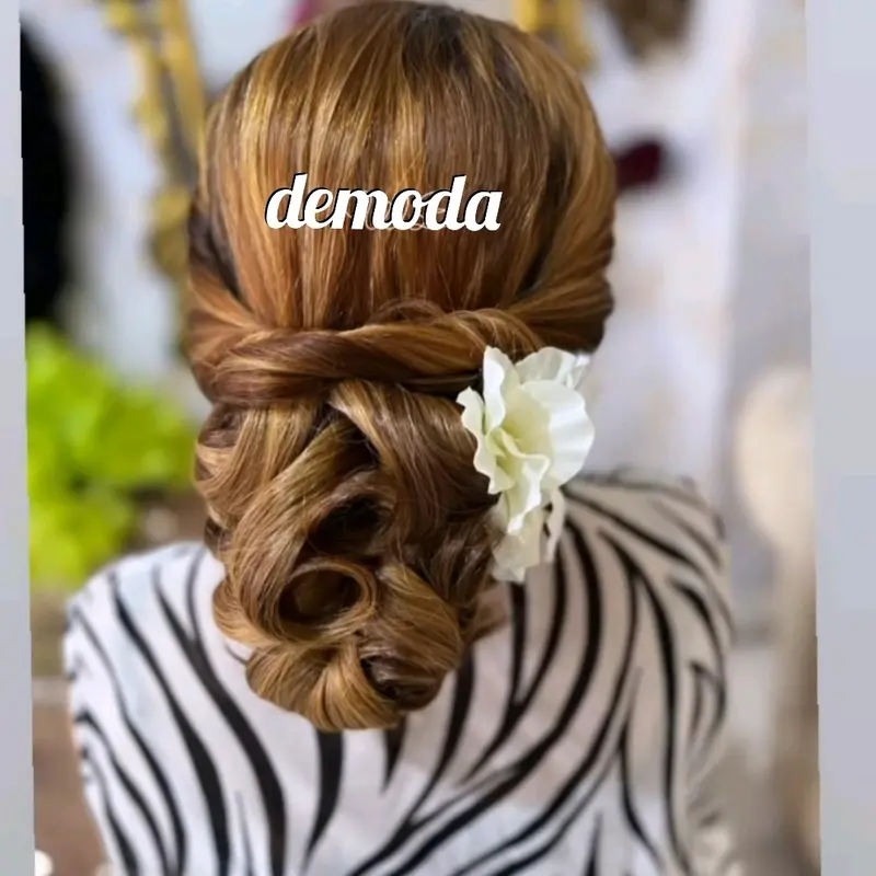 sanggul messy premium / sanggul modifikasi premium / hairdo simpel / hairdo di rumah aja / sanggul modern / sanggul pesta 5