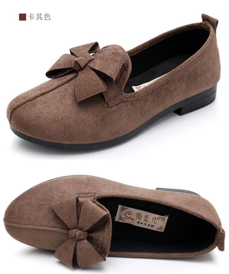 Product Introduction of Spring Old Beijing Cloth Shoes Women's Shoes Black Work Shoes Bow Flat Gommino Women's Shoes Breathable Mom Shoes 19