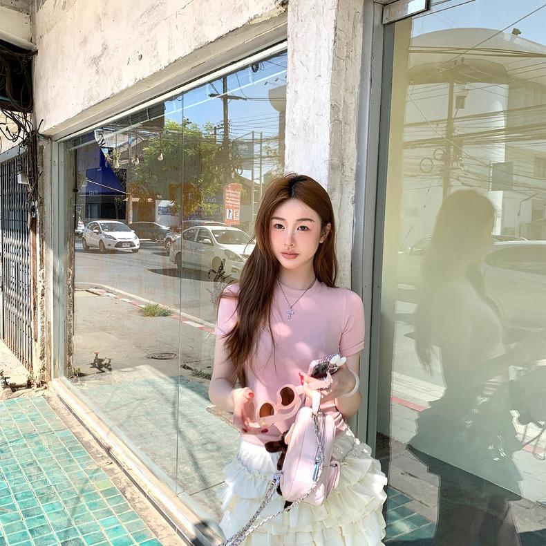 Áo Thun Nữ Ôm Body JUSTDUN B18 Cổ Tròn Tay Ngắn, Cotton Mịn Co Giãn 4 Chiều, Mềm Mại Thoáng Khí. | BigBuy360 - bigbuy360.vn