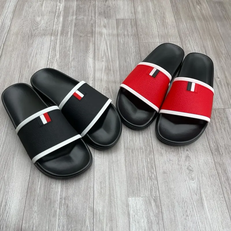 Dép  Nam quai ngang Thom đen viền trắng chất Cao Su Slipper  DéP Đế Bằng Nhung