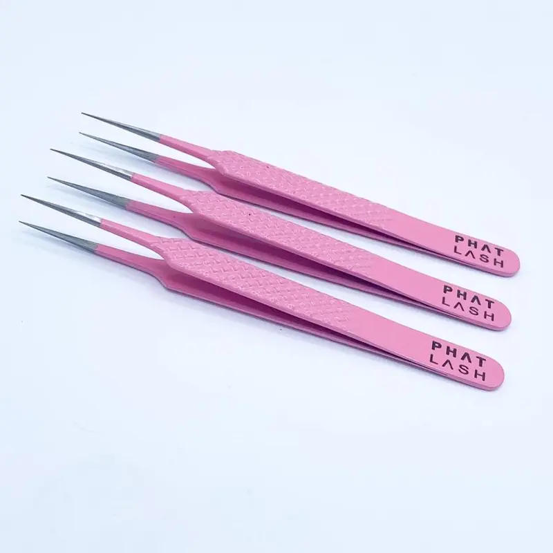 Pink eyelash tweezers 3