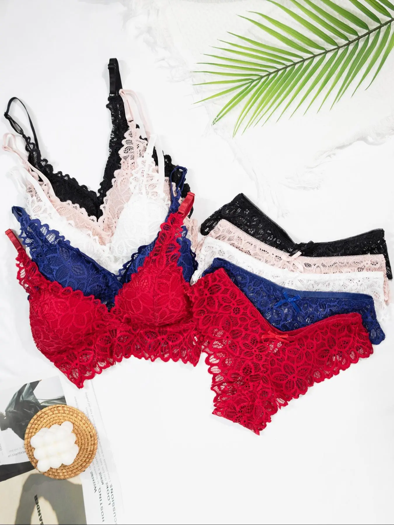 Women's Solid Color Lace Push Up Bra & Panty Set, Adjustable Strap Bra & Panty Set, Soft Comfortable Breathable Underwear Set for Women