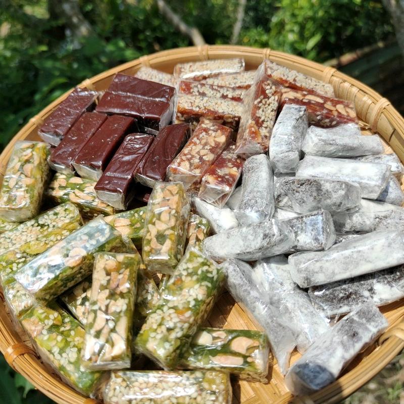 Set kẹo quê mix 4 loại mè xửng chuối tươi chuối đậu phộng gừng dẻo phấn không đủ vị trái cây