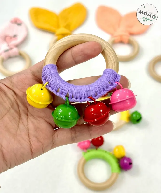 Vòng gỗ lục lạc/Vòng gỗ tai thỏ- Món đồ chơi luyện phản xạ cho bé sơ sinh của bạn Toys Voi Heo Heo 3