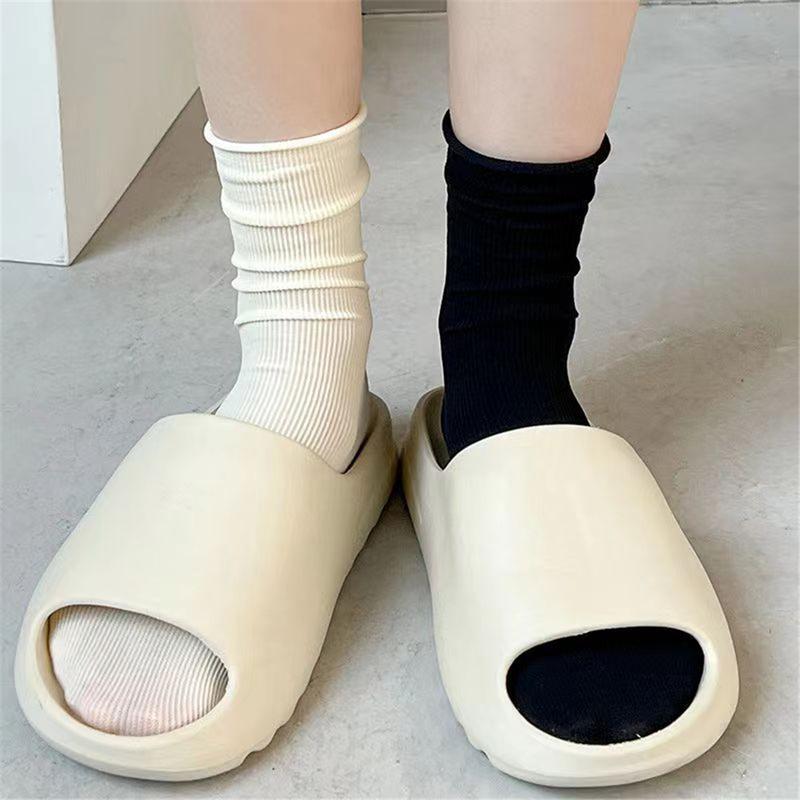 Product Introduction of Solid Color Ice Socks Women's Summer Thin Mid-tube Stacked Socks Summer Boneless Breathable Sweat absorbing Ice Silk Stockings White Socks 23
