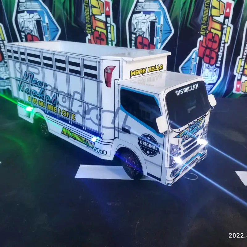truk oleng tawakal fariasi lampu Set Hadiah Cowok Kayu Led Miniatur Roda Bak Toy Toys 0