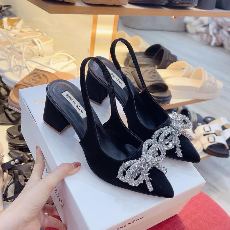  Giày cao gót mũi nhọn quai hậu giày Da Nhung phối Nơ Đá chắc chắn xinh xắn Gót trụ Nữ DéP Sandal Shoes Jean giay got vuong 