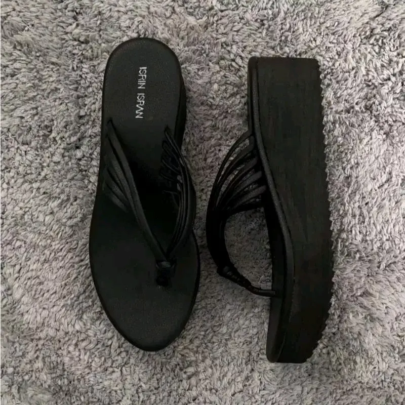 sandal wanita isrin isran taharie 1