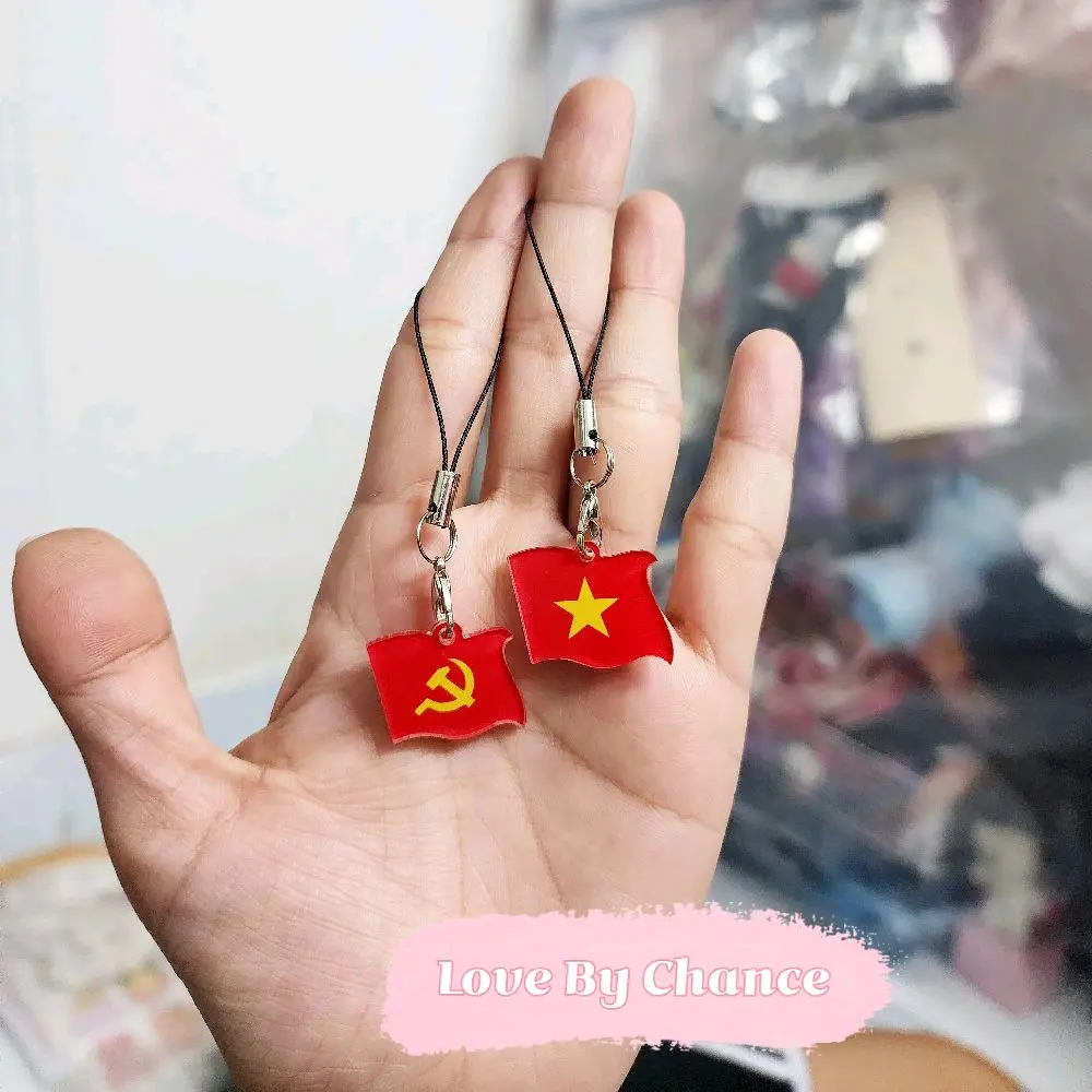Móc khóa lá cờ Việt Nam, móc khóa điện thoại, chìa khóc, cặp sách, túi xách... Tôi yêu Việt Nam