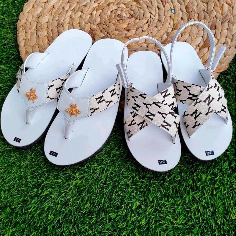 dép nam nữ  . dép  cặp . dép tình yeu  ny trắng Sandal Cao Su Đế Bằng Đồng sp888 0