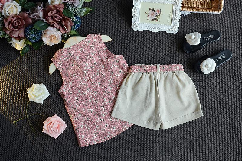 Product Introduction of Summer Children Sleeveless Bow Vest+shorts Floral Two-piece Suit 14