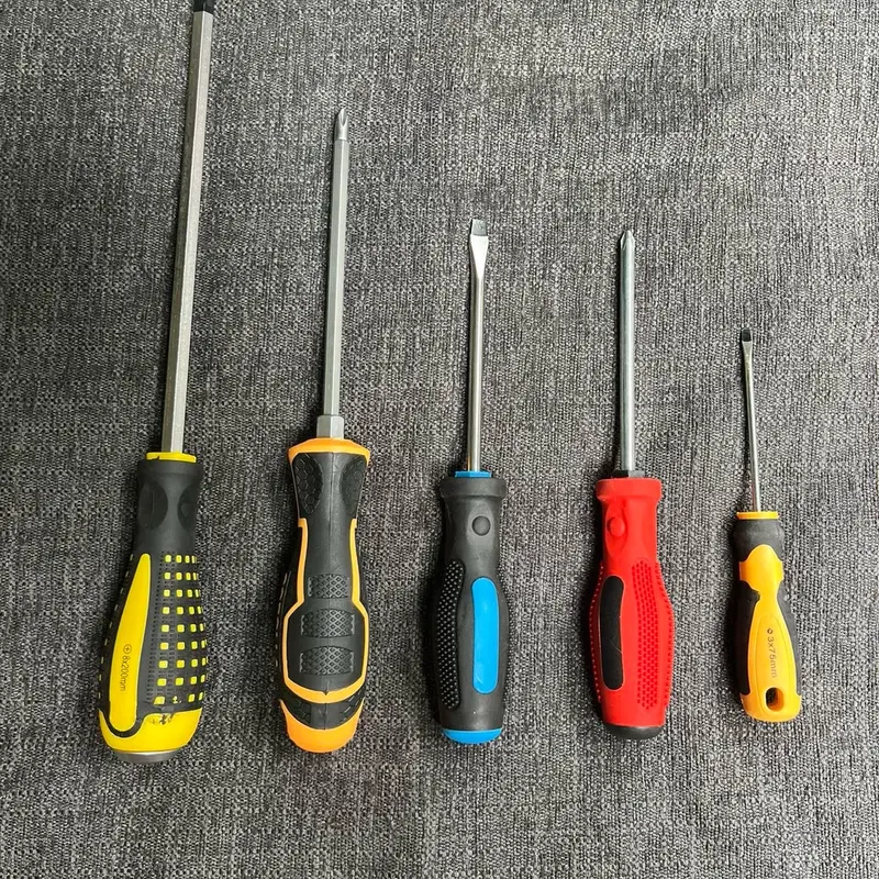 Combo 5 cây tua vít có vít đóng, vít 2 đầu, vít dẹp, vít bake, vít nhí, nhiều size đa dạng tiện lợi dễ sử dụng 2