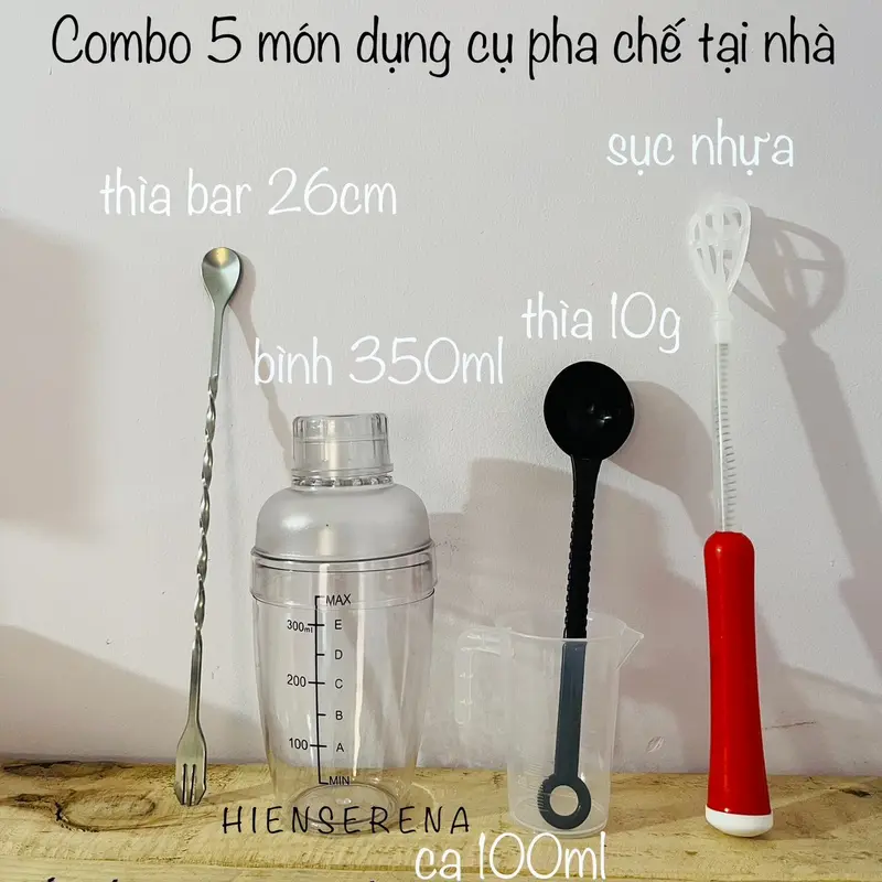 Combo 5 món dụng cụ pha chế tại nhà tiện lợi, chất liệu nhựa PP và inox 304 đảm bảo VS ATTP (ca đong 100ml, thìa 10g, bình lắc, sục nhựa, thìa bar 26cm) 0