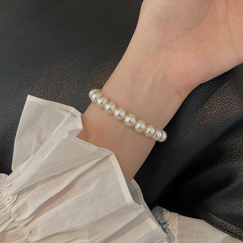 Product Introduction of 2024 New French Folding Bracelet Light Luxury Minority Exquisite Elastic String Bracelet 8