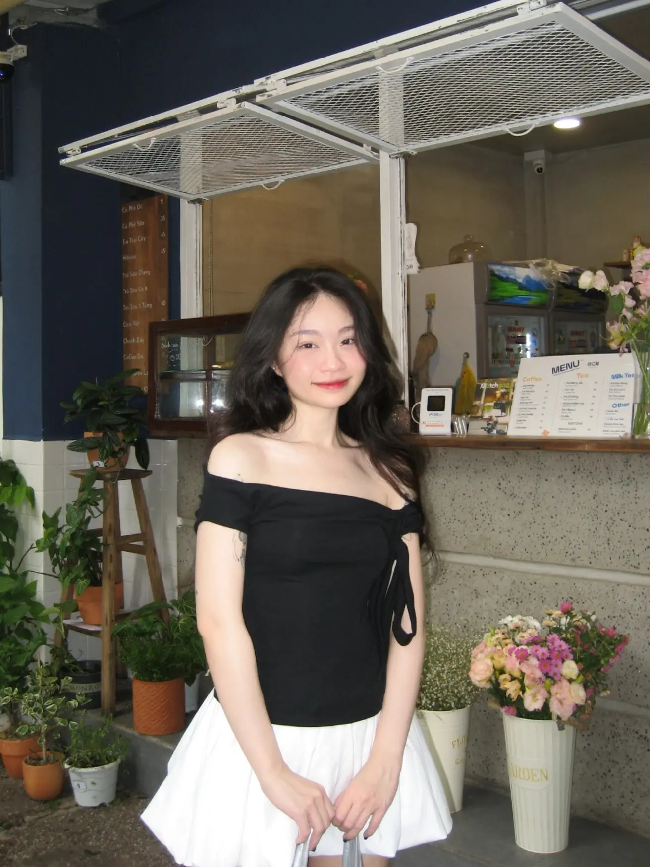 Áo thun trễ vai mặc nhiều kiểu phù hợp dạo phố, đi chơi, đi học