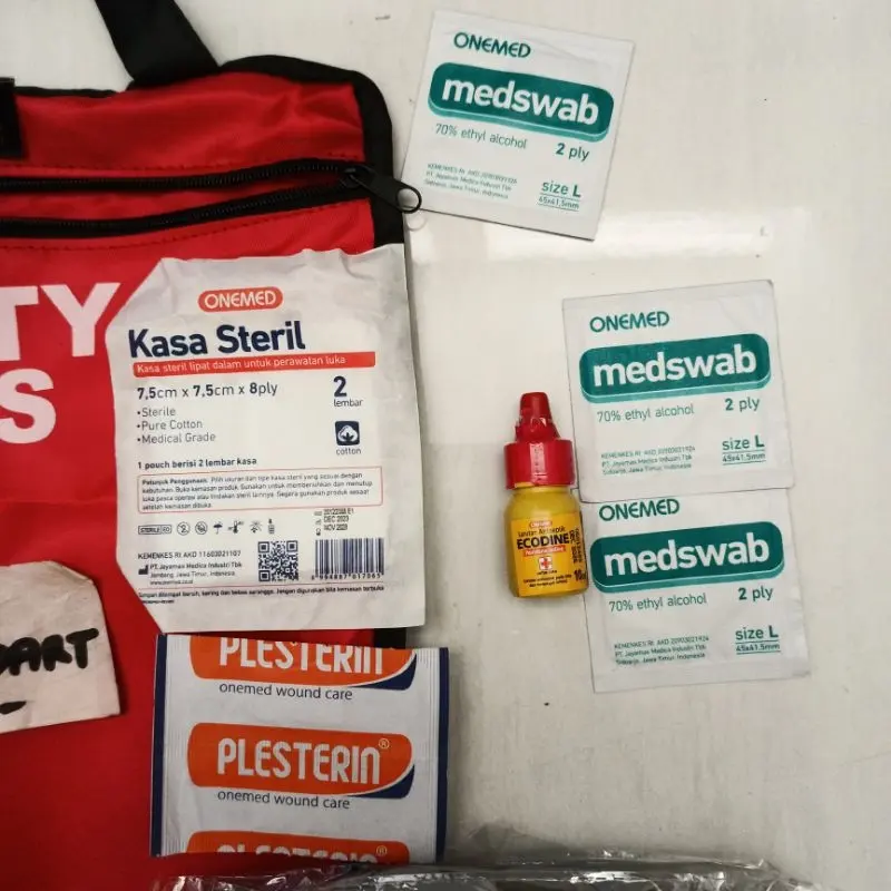 Safety Tools ISI 3 PAKET Jas Hujan P3K dan Penambah Angin Original Honda AHM 3