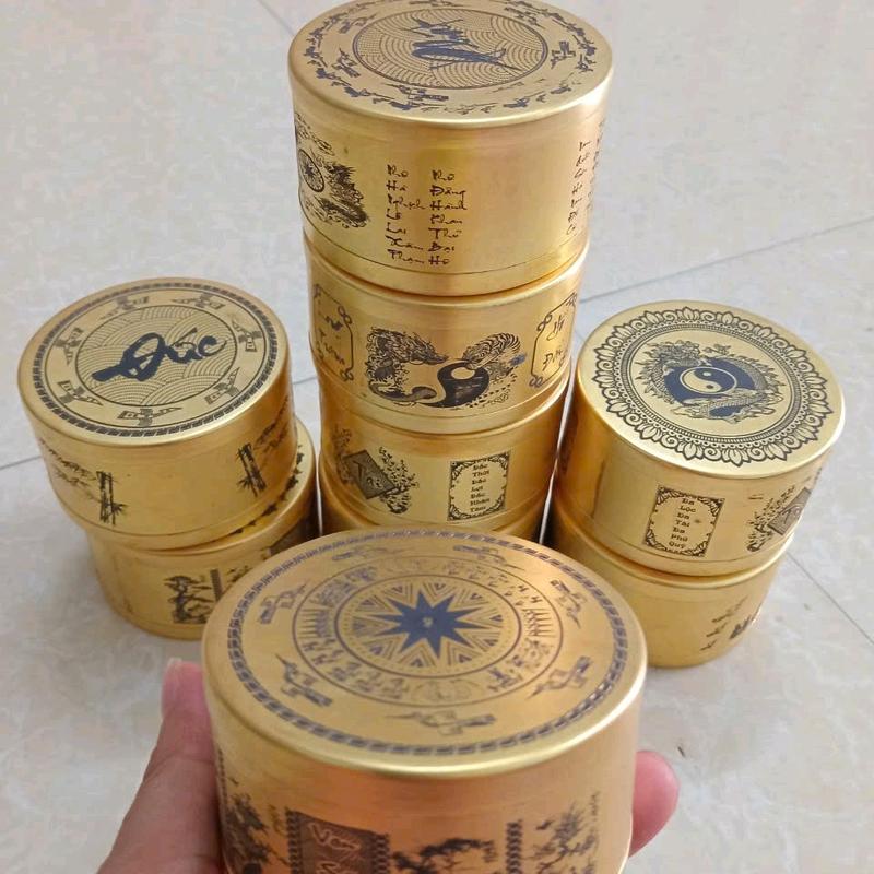 Hộp đồng cao 4.5cm, rộng 7.5cm khắc hoa văn, đựng thuoc lao, thuoc tây rất đẹp 1