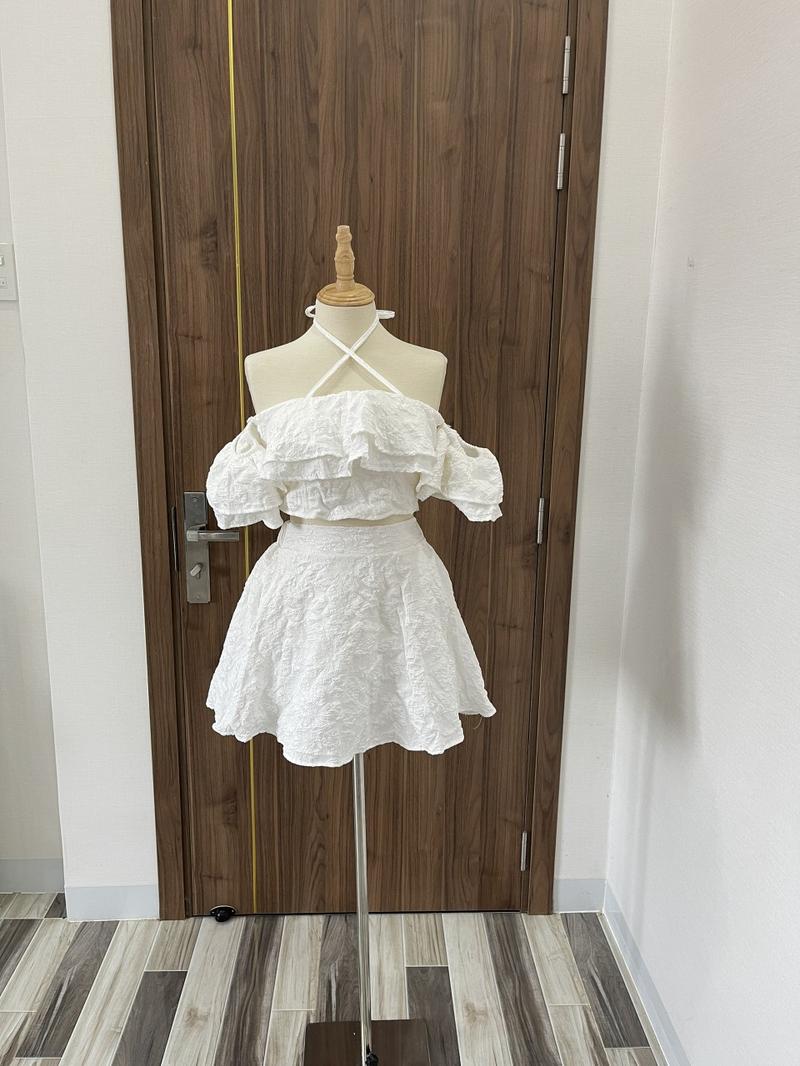 Product Introduction of 2M41 - SET áo cổ yếm và chân váy chữ A , Set đồ nữ đi chơi trẻ trung,(eo 60-74cm vừa) Women 2