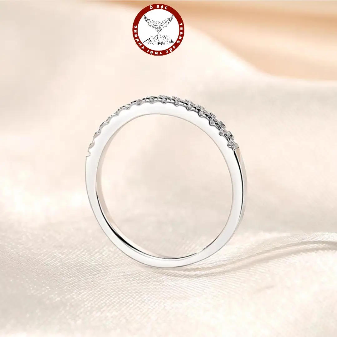 Nhẫn nữ  bạc 925 một hàng đá .