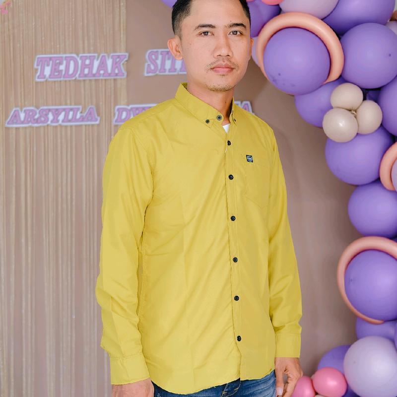 kemeja polos panjang pria V-Neck Katun Polos Hitam Putih Baju Kerah Formal Katun Kancing Simple Kerja Standar 6