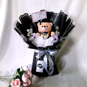 buket boneka spesial toga Set Hadiah