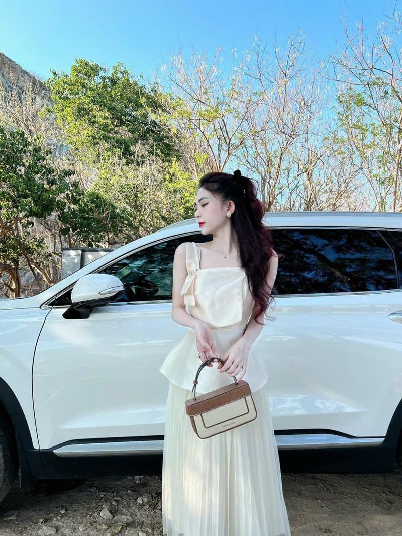 Product Introduction of Set bộ váy dài dự tiệc màu trắng chân váy dập ly phối nơ trơn sang trọng Nữ Voan Women Voi 7
