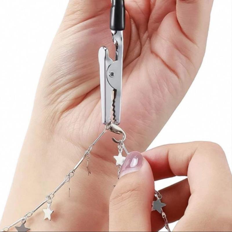 Product Introduction of Portable Bracelet Wear Assistant Tool, Jewelry Assistant Bracelet Buckle Zipper Fastening and Hook Equipment, Handheld Jewelry Wear Assistant Tool 2